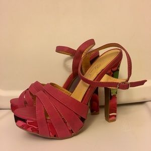 De Blossom Collection Pink and Floral heels sz 7.5
